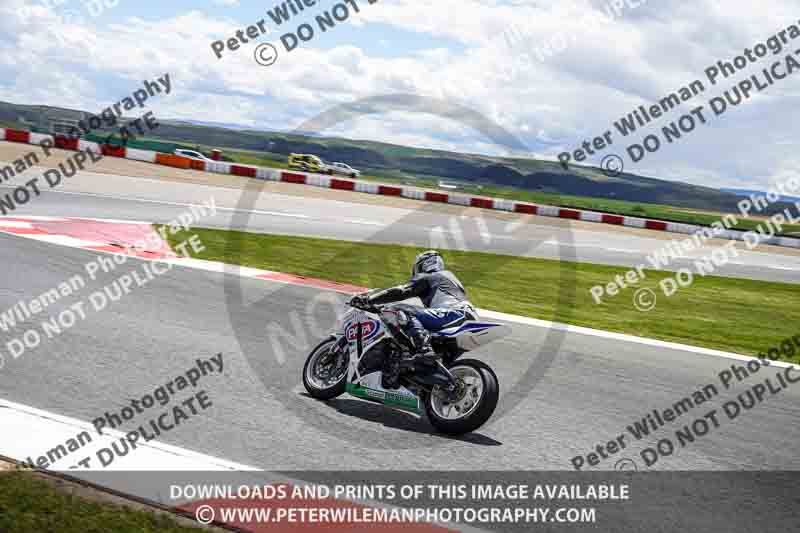 cadwell no limits trackday;cadwell park;cadwell park photographs;cadwell trackday photographs;enduro digital images;event digital images;eventdigitalimages;navarra;no limits trackdays;peter wileman photography;racing digital images;trackday digital images;trackday photos